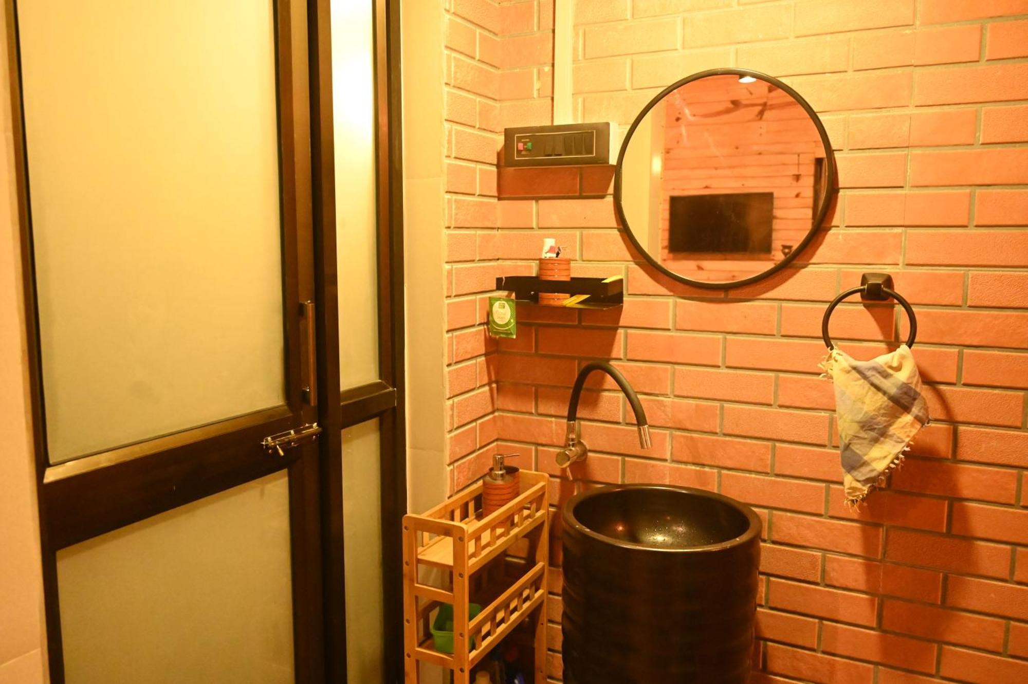 The Cabin By The Bayou Bed and Breakfast Guwahati Exterior foto